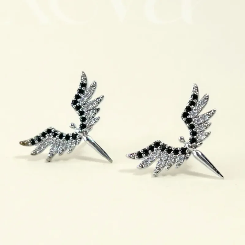 Wings earrings black